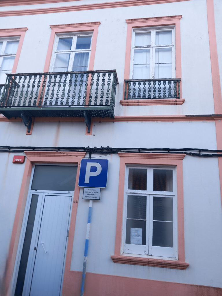 Centro de Apoio &agrave; Mulher de Ponta Delgada